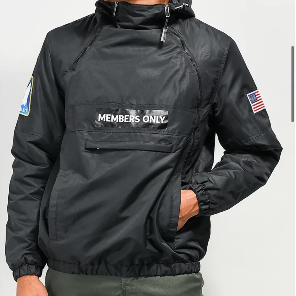 NWT Members Only X NASA Black Anorak Jacket in a size L👩🏼‍🚀🧑🏼‍🚀